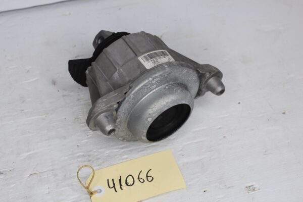 Mercedes Benz W212 W218 E63 CLS63 AMG Right Engine Mount A2182400817