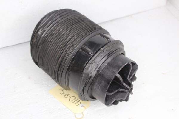 Mercedes Benz W212 E63 AMG Rear Right Air Spring Suspension Bag A2123204425