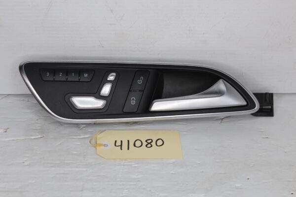 Mercedes Benz W176 A45 Front Right Door Handle Seat Control Unit
