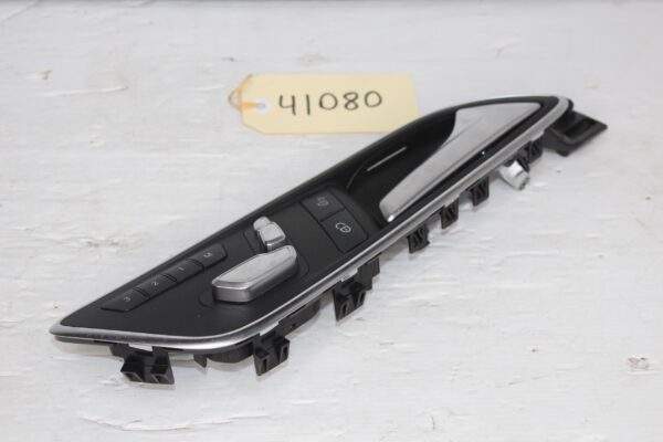 Mercedes Benz W176 A45 Front Right Door Handle Seat Control Unit