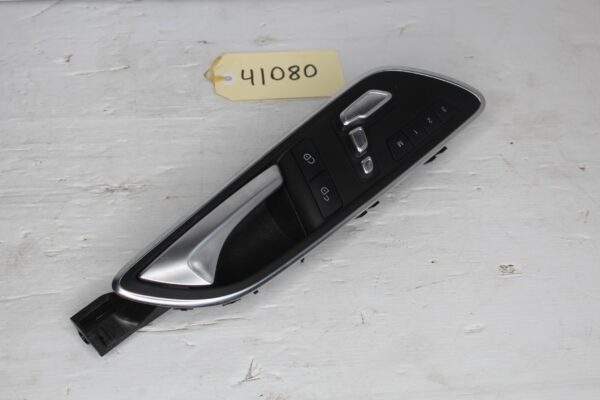 Mercedes Benz W176 A45 Front Right Door Handle Seat Control Unit