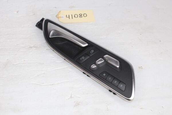 Mercedes Benz W176 A45 Front Right Door Handle Seat Control Unit