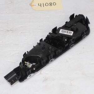 Mercedes Benz W176 A45 Front Right Door Handle Seat Control Unit - Image 10