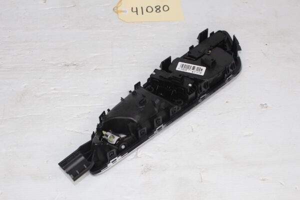 Mercedes Benz W176 A45 Front Right Door Handle Seat Control Unit