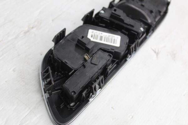 Mercedes Benz W176 A45 Front Right Door Handle Seat Control Unit