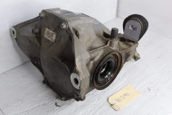 Mercedes Benz W205 C300 Rear Differential 3.266 Ratio A2053506336, A2053507704