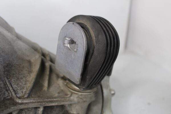 Mercedes Benz W205 C300 Rear Differential 3.266 Ratio A2053506336, A2053507704