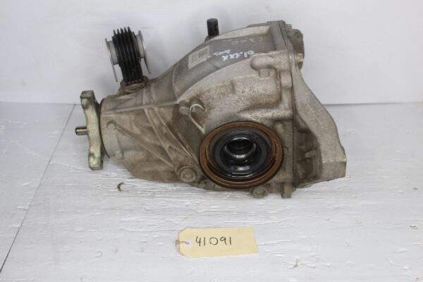 Mercedes Benz W205 C300 Rear Differential 3.266 Ratio A2053506336, A2053507704