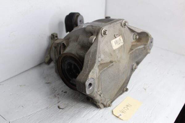 Mercedes Benz W205 C300 Rear Differential 3.266 Ratio A2053506336, A2053507704