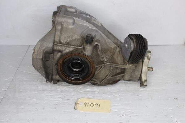 Mercedes Benz W205 C300 Rear Differential 3.266 Ratio A2053506336, A2053507704