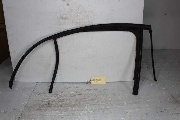 Mercedes Benz W176 A Class Rear Right Door Window Seal Guide A1767351200