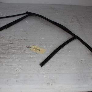 Mercedes Benz W176 A Class Rear Right Door Window Seal Guide A1767351200 - Image 4