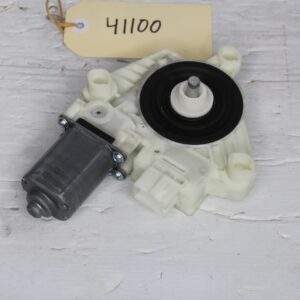 Mercedes Benz W205 W213 C E Class Front Left Door Window Motor A2139069901 - Image 2