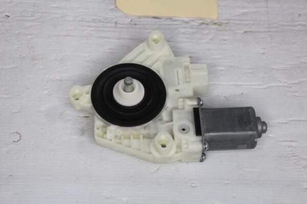 Mercedes Benz W205 W213 C E Class Front Left Door Window Motor A2139069901