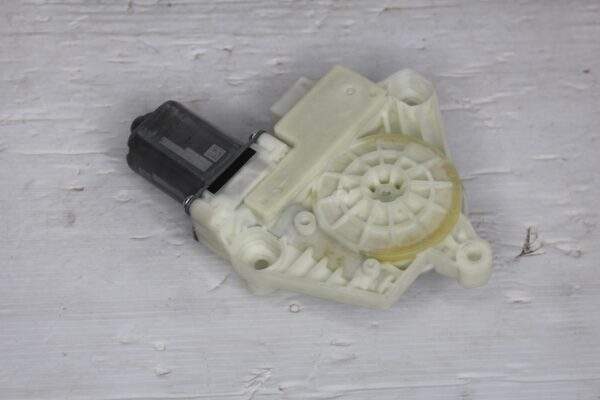 Mercedes Benz W205 W213 C E Class Front Left Door Window Motor A2139069901