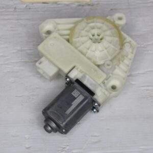 Mercedes Benz W205 W213 C E Class Front Left Door Window Motor A2139069901 - Image 5
