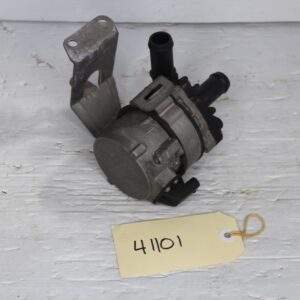 Mercedes Benz W212 W218 E63 CLS63 AMG Auxiliary Water Coolant Pump A0005000486 - Image 2