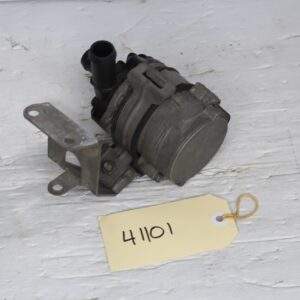 Mercedes Benz W212 W218 E63 CLS63 AMG Auxiliary Water Coolant Pump A0005000486 - Image 12