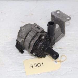 Mercedes Benz W212 W218 E63 CLS63 AMG Auxiliary Water Coolant Pump A0005000486 - Image 10