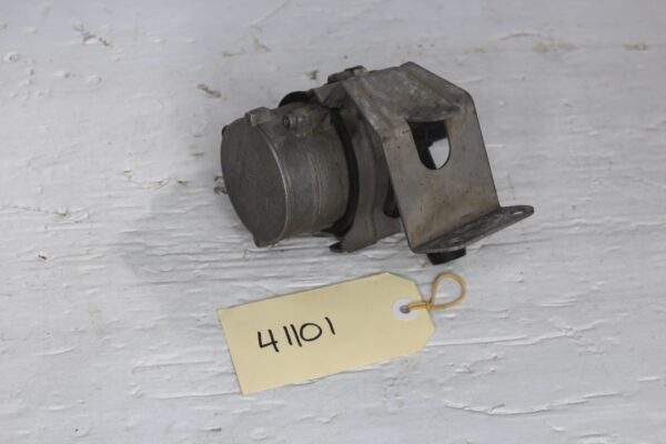 Mercedes Benz W212 W218 E63 CLS63 AMG Auxiliary Water Coolant Pump A0005000486