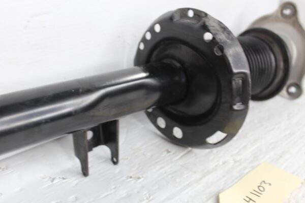 Mercedes Benz W177 A250 Front Right Shock Absorber Strut A1773231200 A1773209400