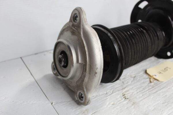Mercedes Benz W177 A250 Front Right Shock Absorber Strut A1773231200 A1773209400