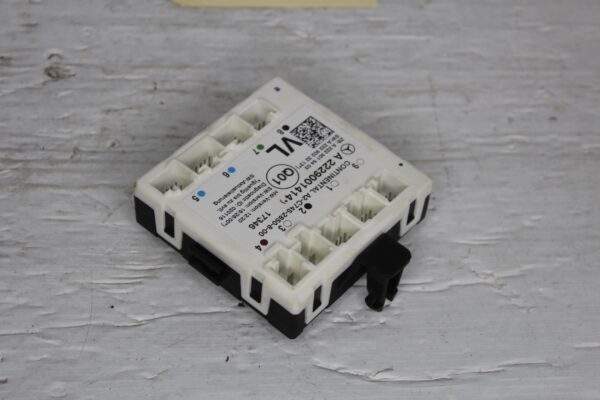 Mercedes Benz W205 C Class Front Left Door Control Unit A2229001414, A2059000328