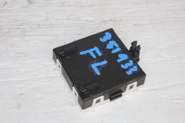 Mercedes Benz W205 C Class Front Left Door Control Unit A2229001414, A2059000328