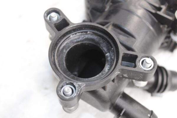 Mercedes Benz W205 C Class M264 Thermostat Housing A2642001501, A2642003901