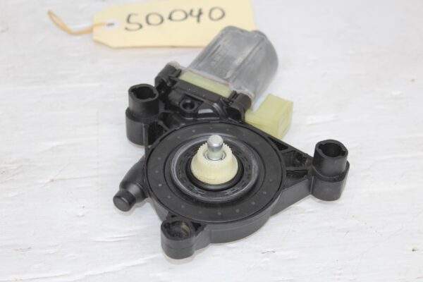 Porsche 95B Macan Front Left Door Glass Window Motor 5Q0959801C
