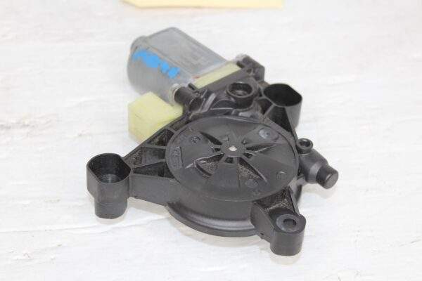 Porsche 95B Macan Front Left Door Glass Window Motor 5Q0959801C