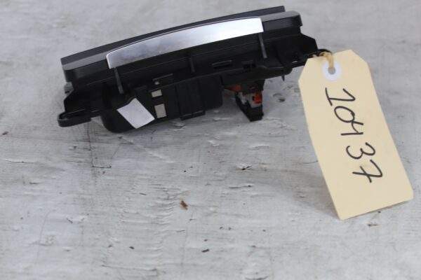 Audi 8R Q5 SQ5 Center Console Front Ashtray With 12 Volt Plug 8K0 857 951 C