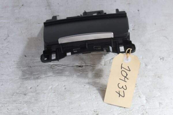 Audi 8R Q5 SQ5 Center Console Front Ashtray With 12 Volt Plug 8K0 857 951 C