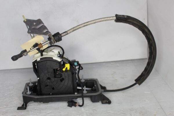 Audi 8V A3 Gear Selector Mechanism 8V2713023J, 8V2713023AM