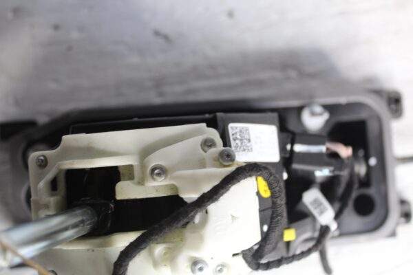 Audi 8V A3 Gear Selector Mechanism 8V2713023J, 8V2713023AM