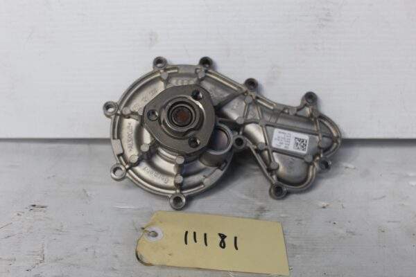 Audi 8R SQ5 3.0L TDI Engine Water Pump 059121008