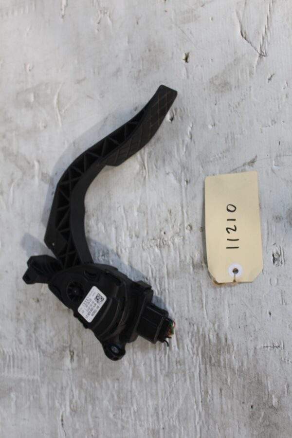 Audi 8R Q5 SQ5 Accelerator Throttle Pedal 8K1723523A