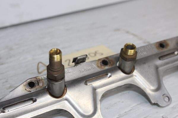 Volkswagen Mk6 Golf R / Audi 8P S3 CDL Fuel Injector Rail 06F133317L