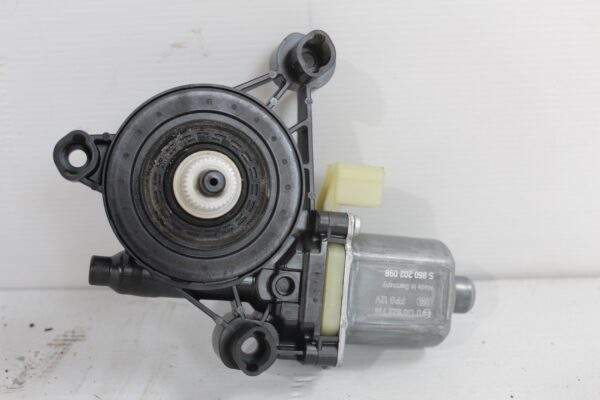 Volkswagen Mk7 Golf Window Regulator Motor 5Q0959802A