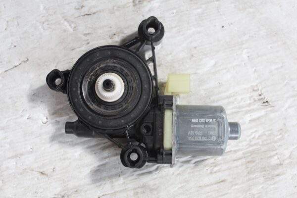 Volkswagen Mk7 Golf Window Regulator Motor 5Q0959802A
