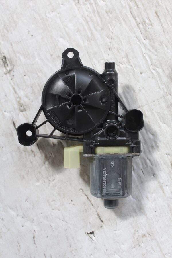 Volkswagen Mk7 Golf Window Regulator Motor 5Q0959802A