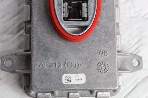 Mercedes Benz GENUINE Headlight Xenon Ballast Control Unit A1669002800