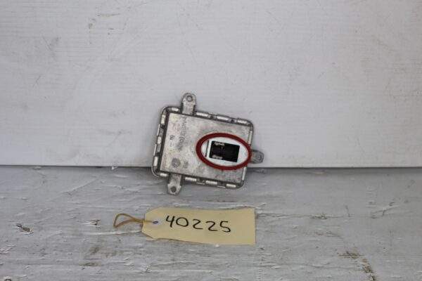 Mercedes Benz GENUINE Headlight Xenon Ballast Control Unit A1669002800