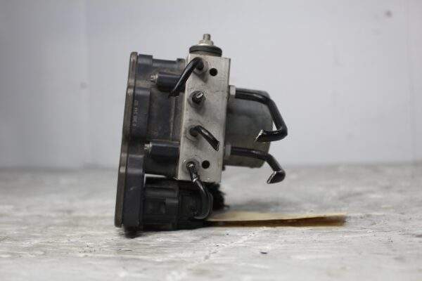 Mercedes Benz W176 W117 A45 CLA45 AMG ABS Pump Unit A1764311812