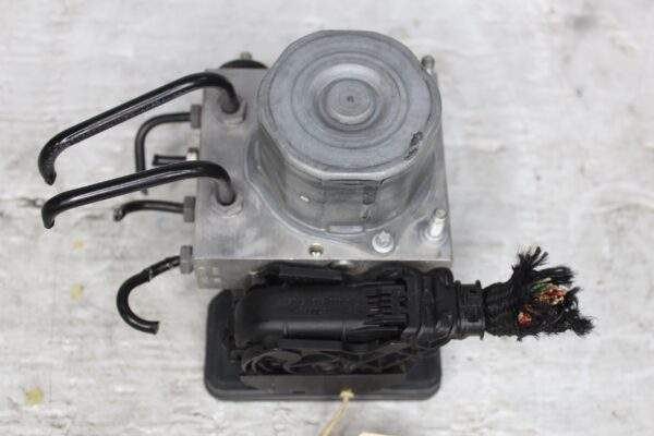Mercedes Benz W176 W117 A45 CLA45 AMG ABS Pump Unit A1764311812
