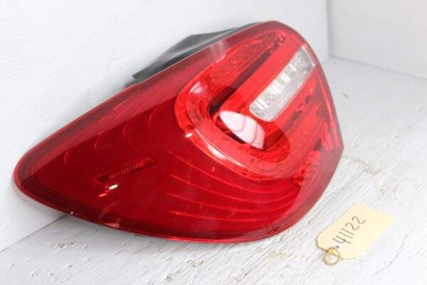 Mercedes Benz W176 A250 A45 Left Tail Light Taillamp A1769063100, A1769063300