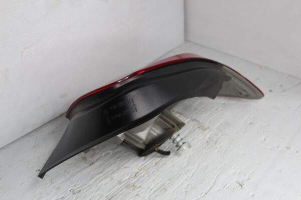 Mercedes Benz W176 A250 A45 Left Tail Light Taillamp A1769063100, A1769063300