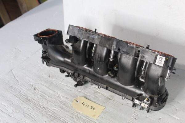 Mercedes Benz A250 CLA250 M270 Engine Intake Manifold A2700900737