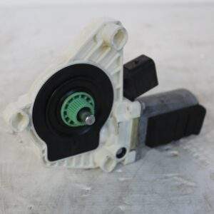 Mercedes Benz W117 CLA Window Regulator Motor A2078200642 - Image 4