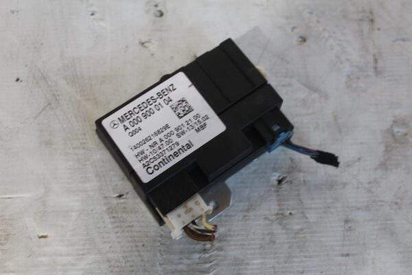 Mercedes Benz W176 W117 A45 CLA45 Fuel Pump Control Module A0009000104